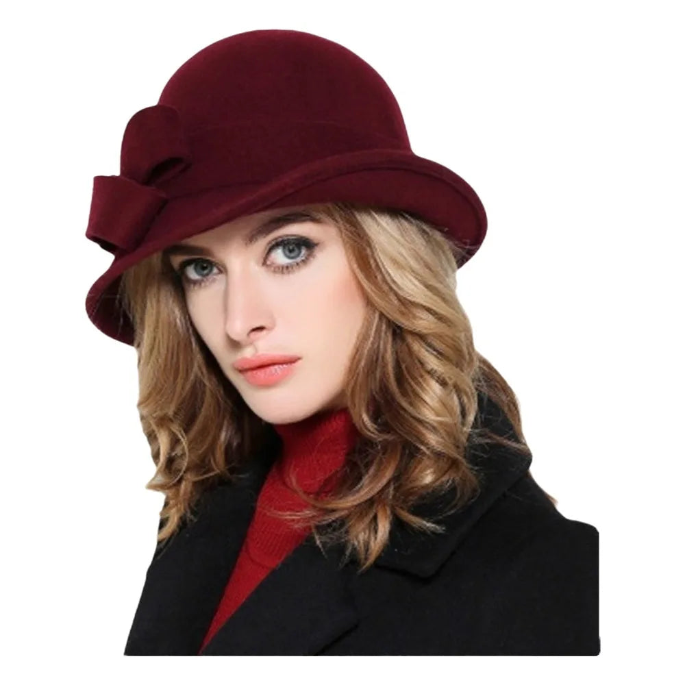 Chapeau cloche en laine rouge