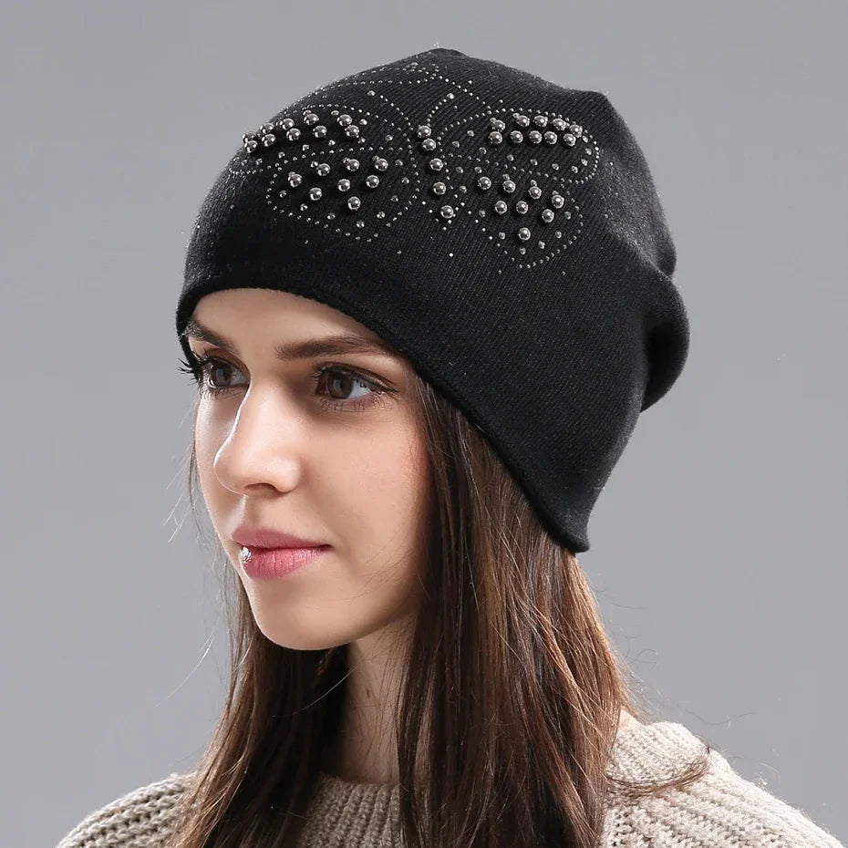 Chapeau en laine noir femme