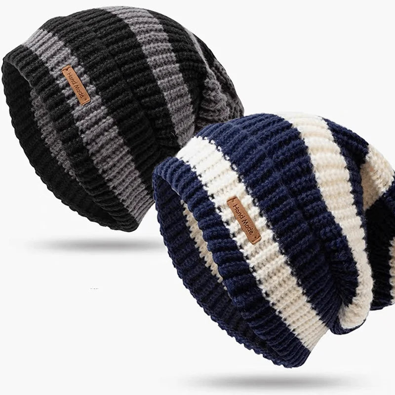 Chapeau fait main en laine noir