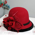 Chapeau haut en laine rouge femme