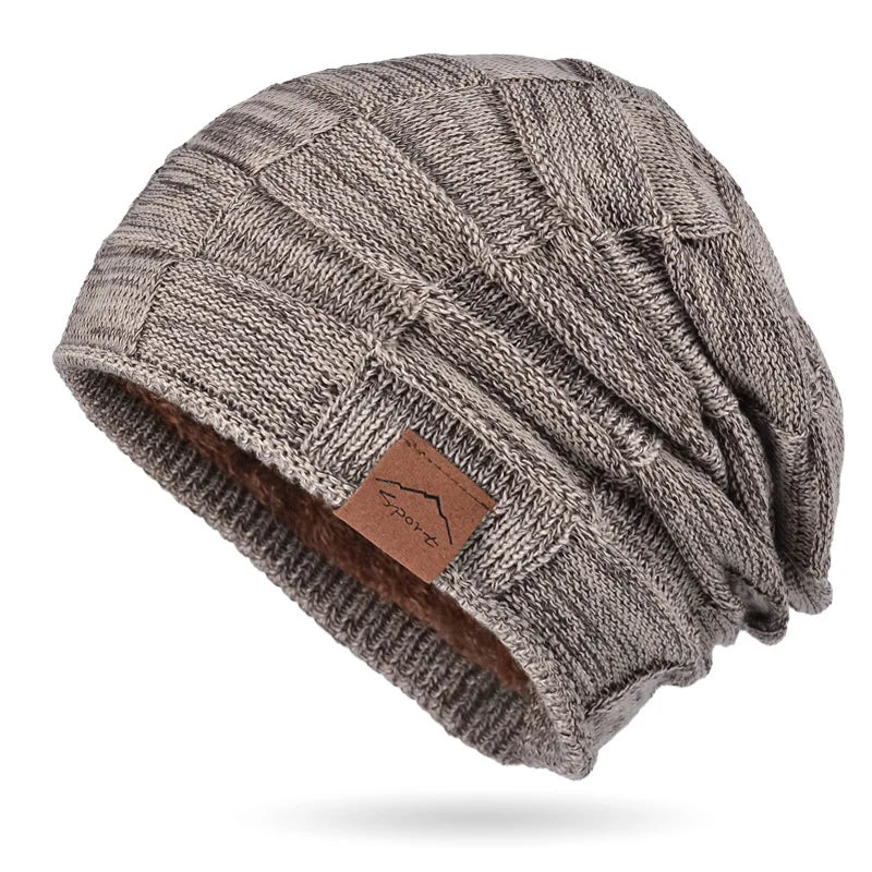 Chapeau fait main en laine blanc