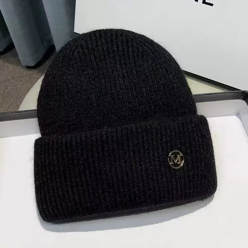 Chapeau et bonnet en laine beige