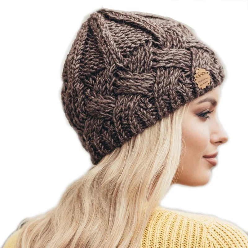 Chapeau fait main en laine gris
