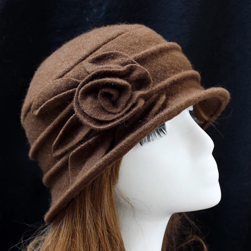 Chapeau original en laine bouillie