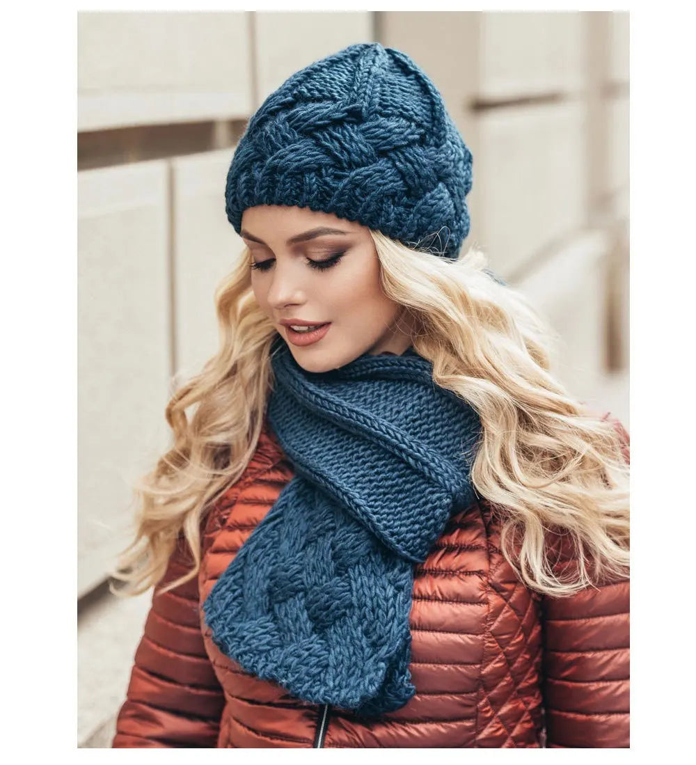 Chapeau fait main en laine gris