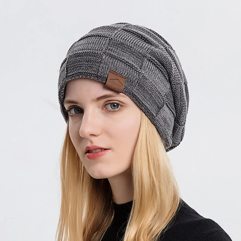 Chapeau fait main en laine blanc