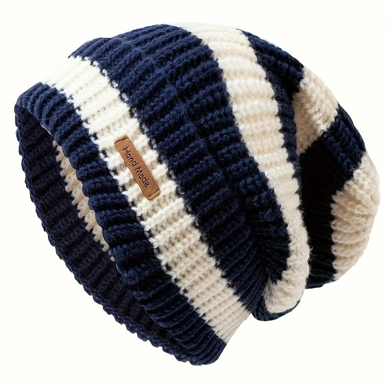 Chapeau fait main en laine noir