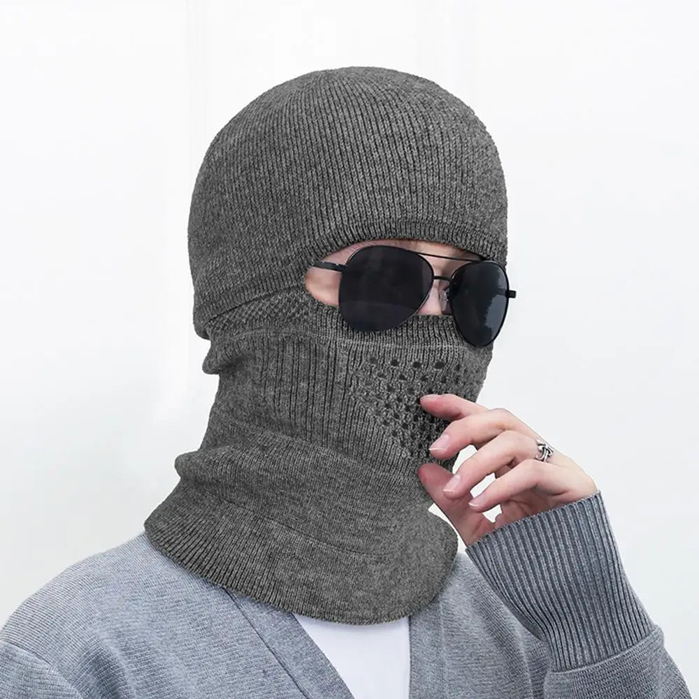 Chapeau passe montagne en laine homme ancien modèle