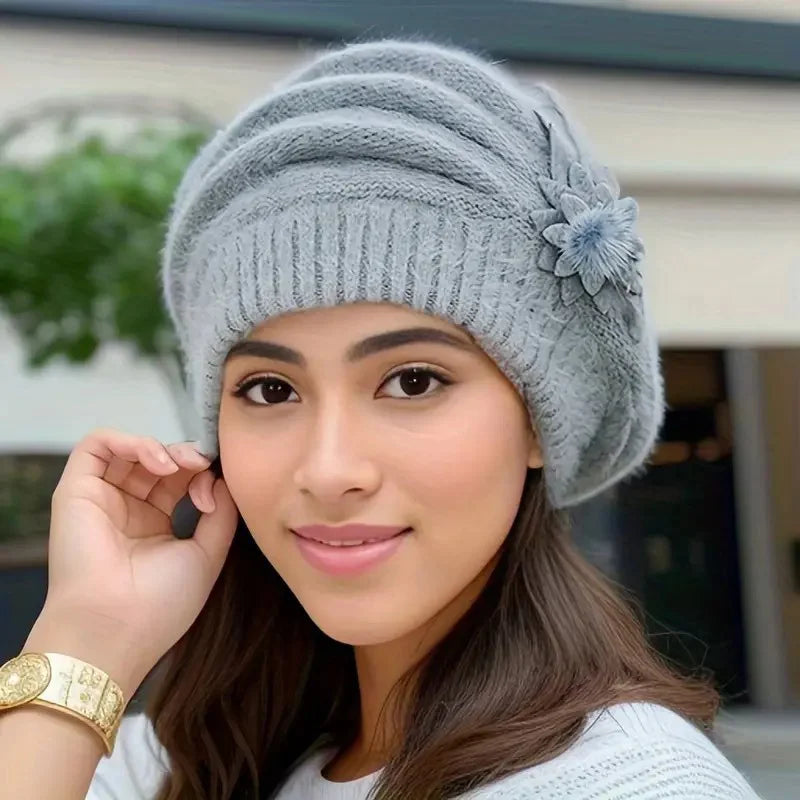 Chapeau fait main en laine rouge