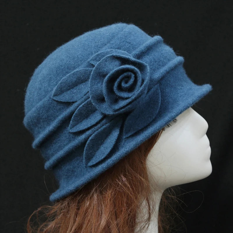 Chapeau original en laine bouillie