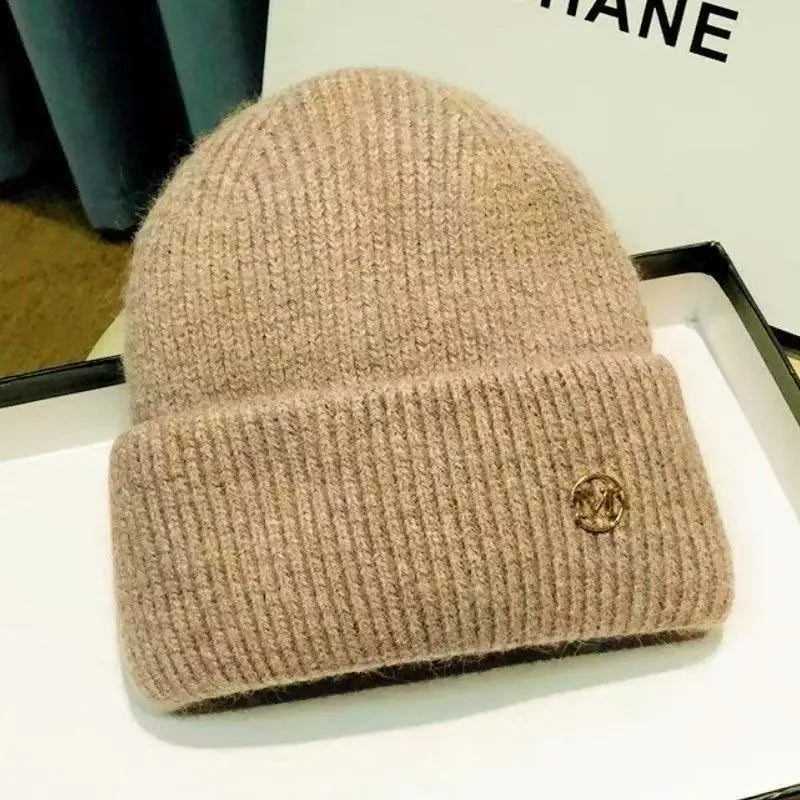 Chapeau et bonnet en laine beige