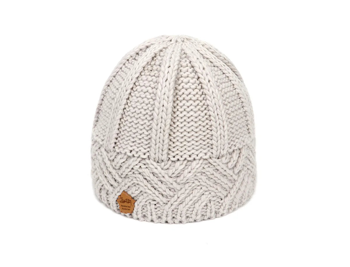 Chapeau fait main en laine gris