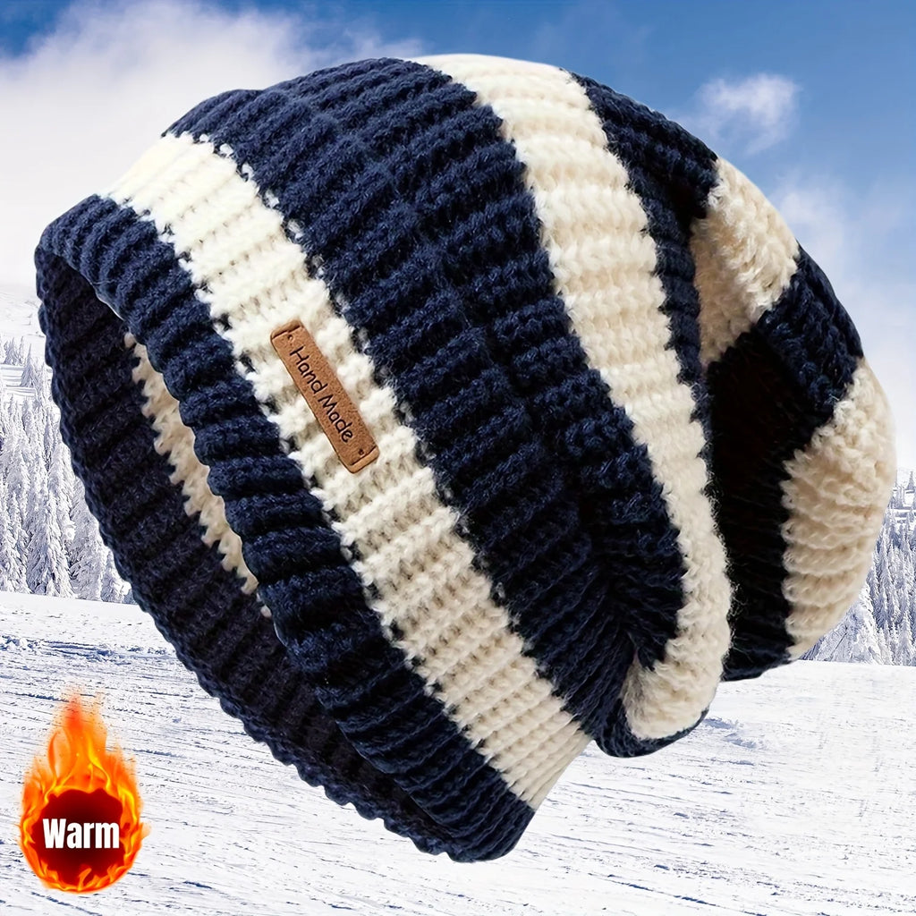 Chapeau fait main en laine noir