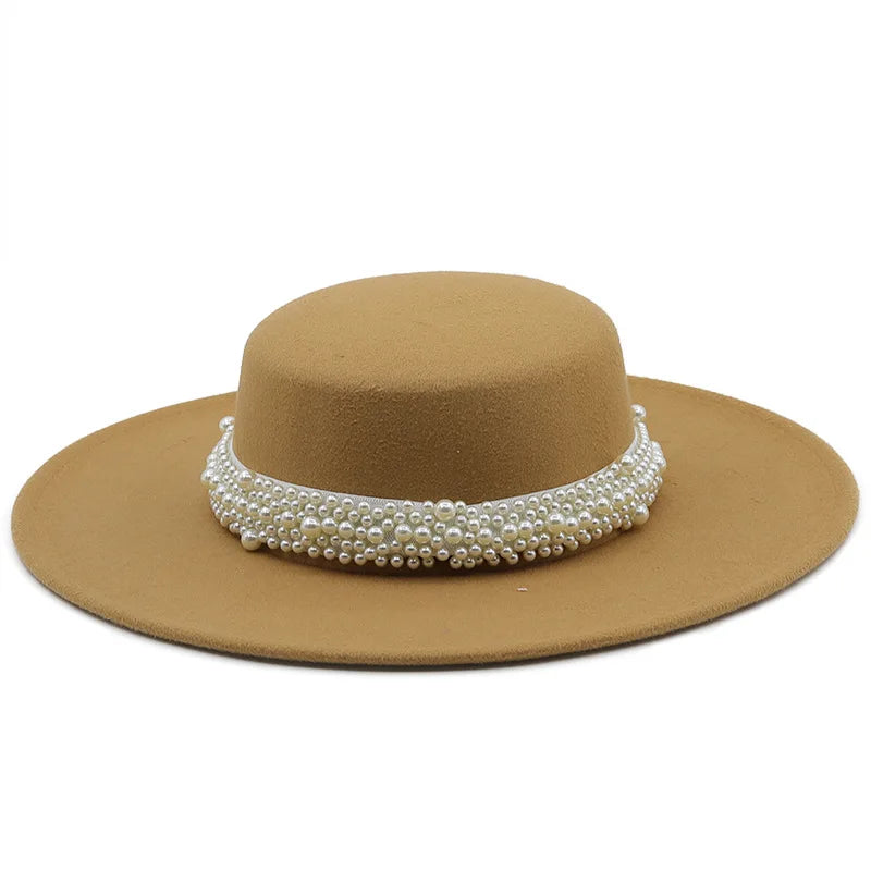 Chapeau rond en laine rouge